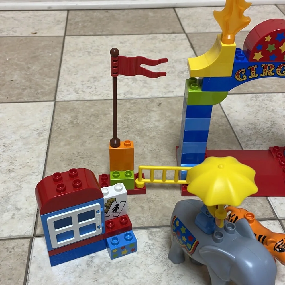 Lego Duplo Circus #10504 - Picture 8 of 8